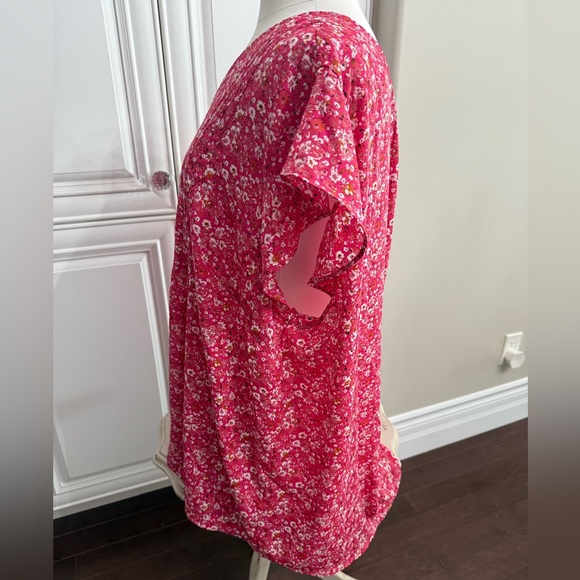 Cynthia Rowley Women's Size 3X V-Neck Flutter Sleeve Blouse Pink w/White Flowers - Picture 4 of 12